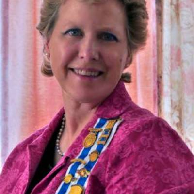 SAB_05_2017_700px_300_451_70_s_c1 A portrait of Sherryl Belinsky