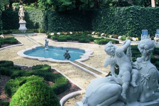 Hillwood Gardens