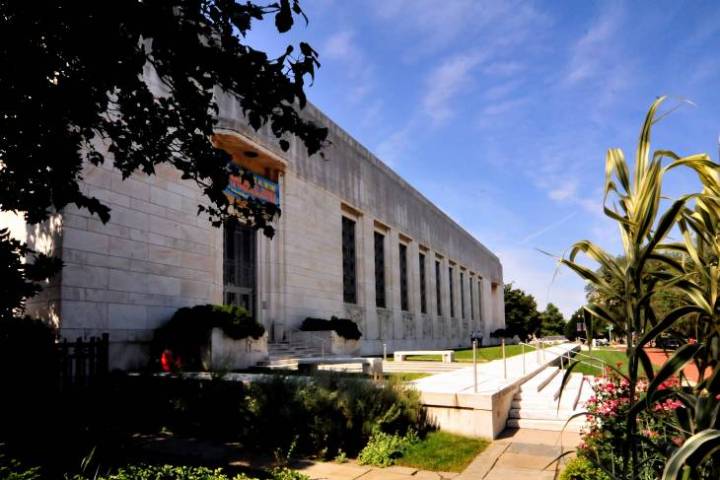 Folger Shakespeare Library